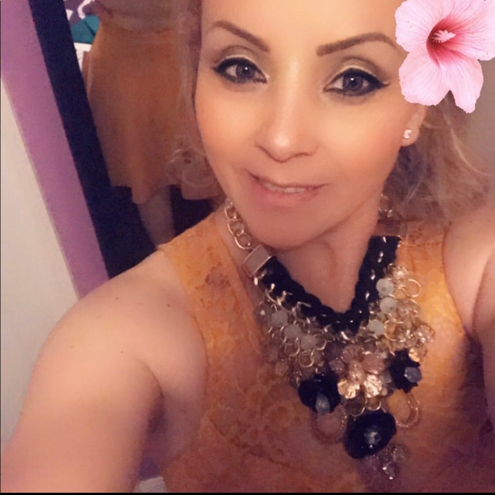 Meet your Posher, Alvany